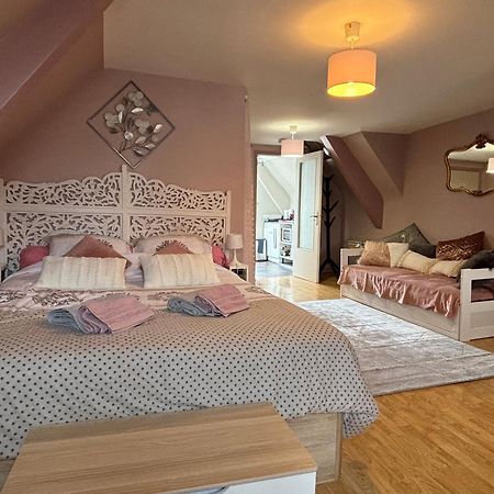 Le Grenier Studio De Charme Centre Historique Dinan Eksteriør bilde