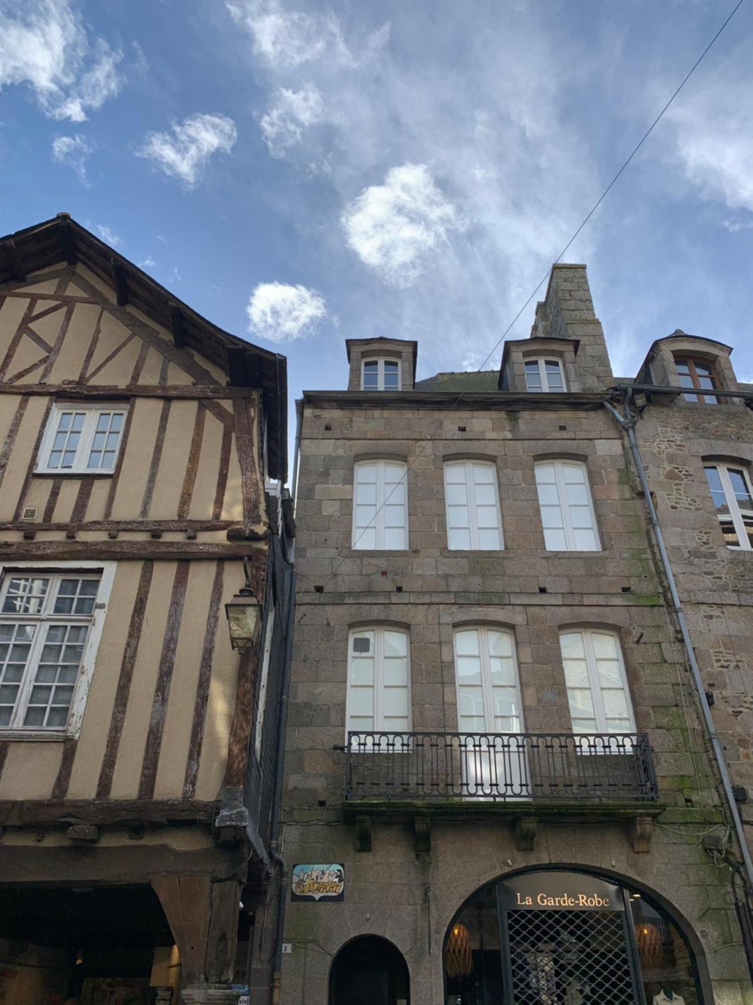Le Grenier Studio De Charme Centre Historique Dinan Eksteriør bilde
